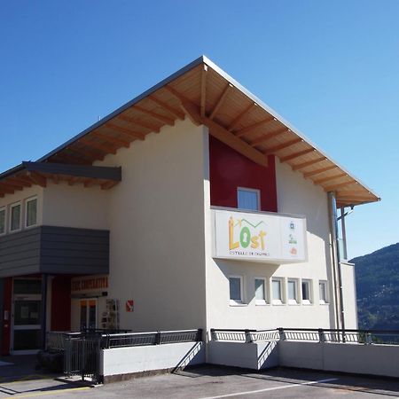 Hostel L'Ost - Ostello Di Grumes מראה חיצוני תמונה