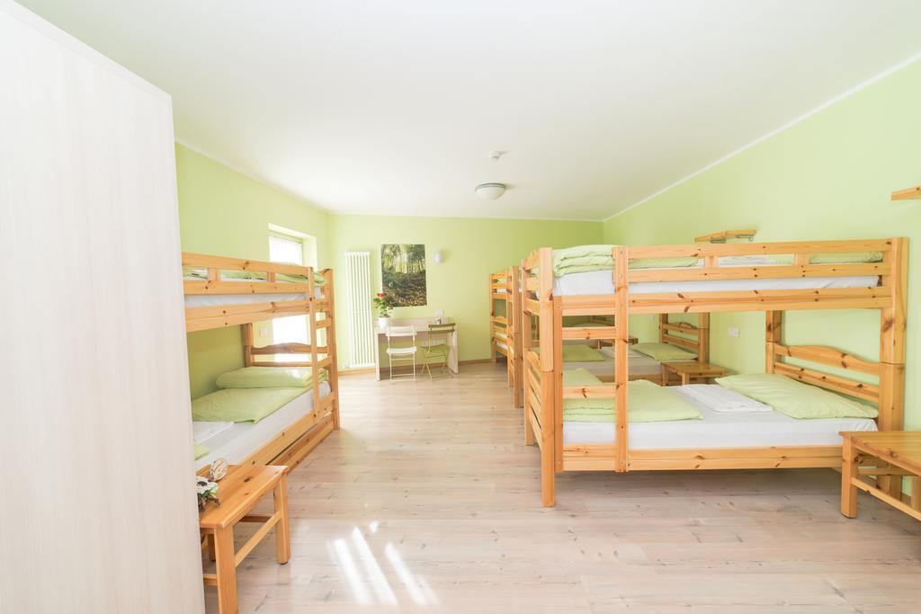 Hostel L'Ost - Ostello Di Grumes מראה חיצוני תמונה